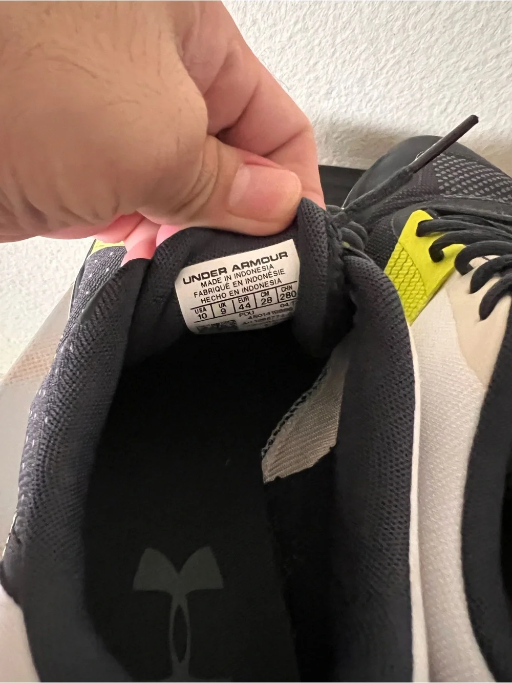 Under Armour Black and Yellow Men's Training Shoes
